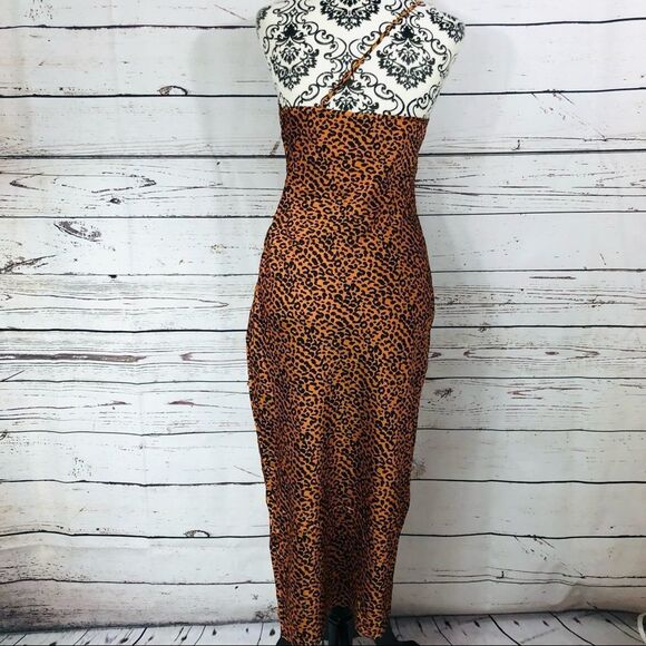 Revolve The East Order One Shoulder Asymmetrical Sahara Leopard Print Midi Dress - Picture 5 of 9
